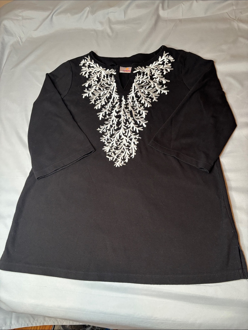 Quacker Factory Black Women's 3/4 Quarter Sleeve V-Neck Tunic Top White Large